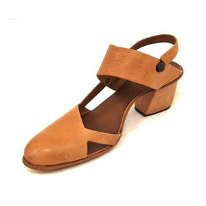 Cydwoq Junction Vintage Leather Heel Camel Color Womens Size 8